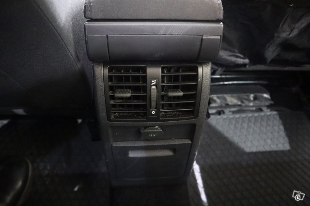 Volkswagen Caddy Maxi 25