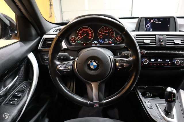 BMW 318 15