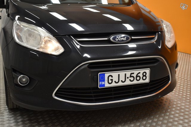 Ford C-Max 9