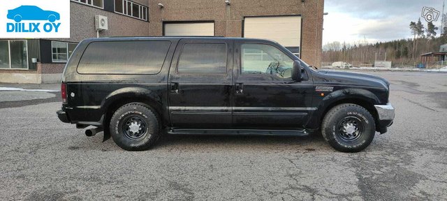 Ford Excursion 13