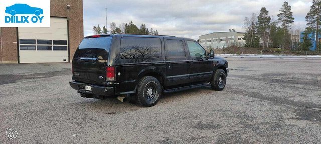 Ford Excursion 14