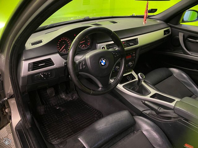 BMW 318 8