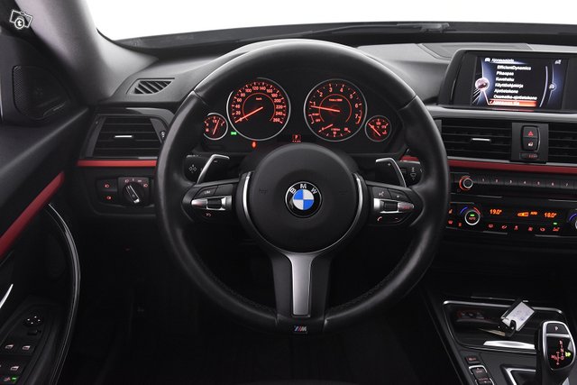 BMW 320 Gran Turismo 21