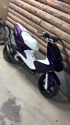 Yamaha (aerox) 1
