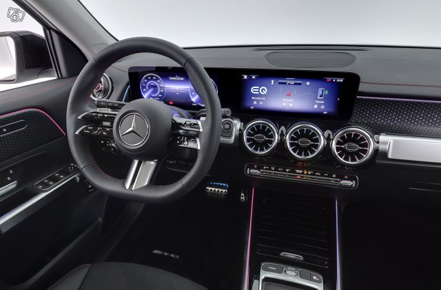 Mercedes-Benz EQB 7