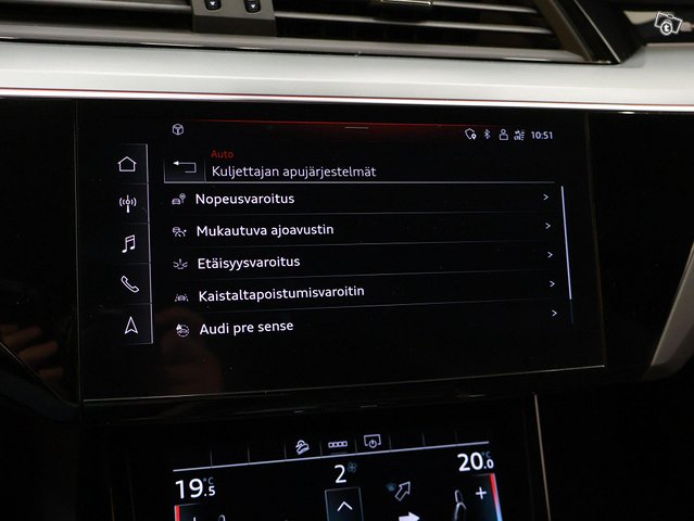 Audi E-tron 14