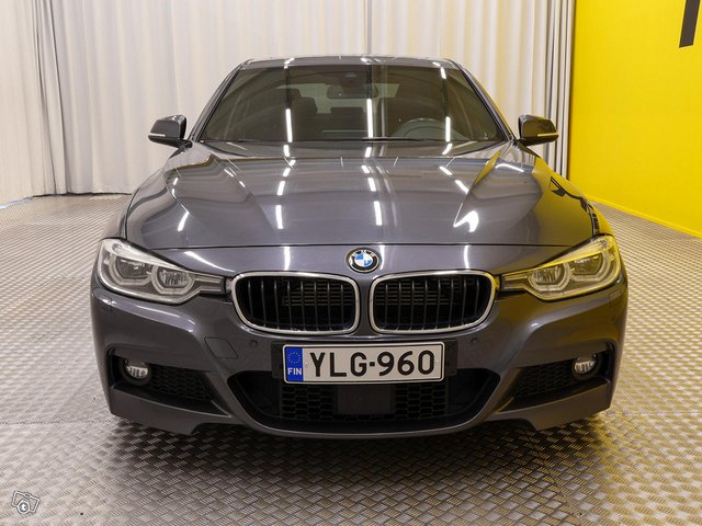 BMW 330 25
