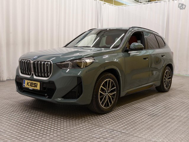 BMW IX1 24