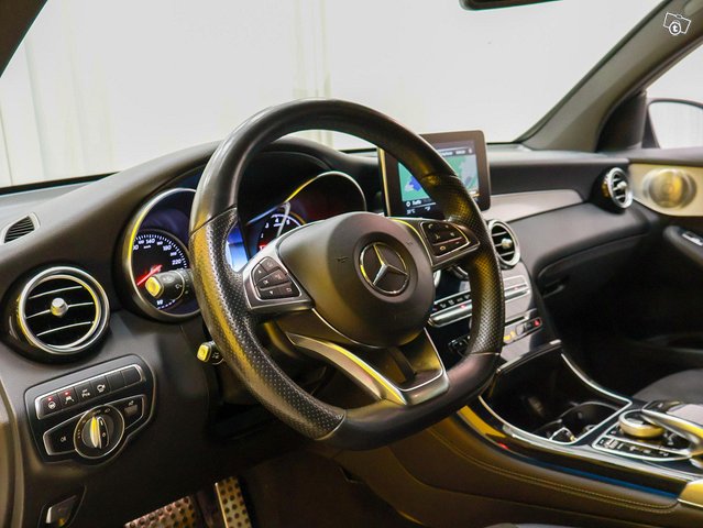 Mercedes-Benz GLC 3