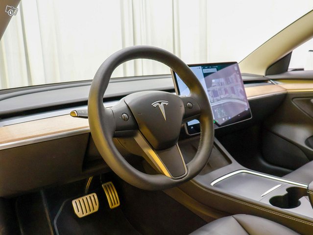 Tesla Model 3 3