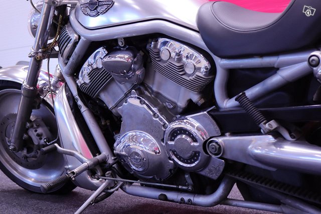 Harley-Davidson VRSC 16