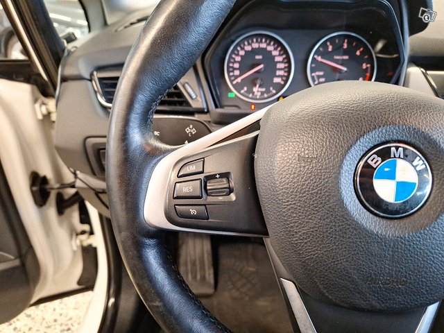BMW 216 17