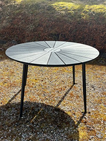 Pyöreä tummanharmaa pöytä 120cm, kuva 1