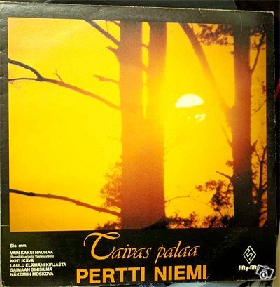 Pertti Niemi - Taivas Palaa LP