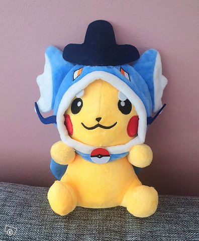 Pikachu-Gyarados pehmolelu