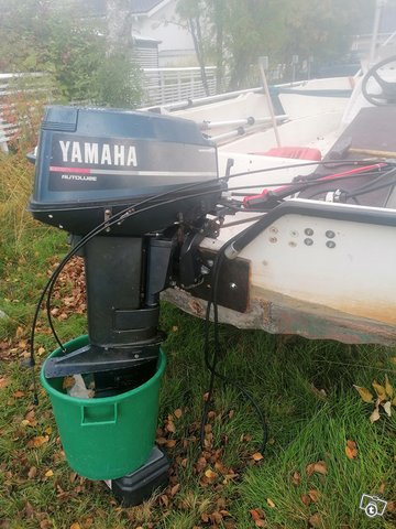 Pulpetti vene + yamaha moottori 1