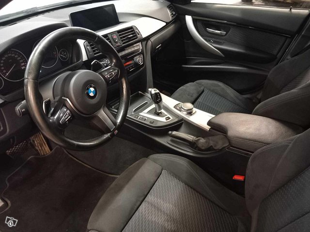 BMW 330 19