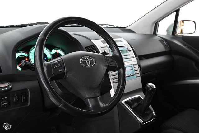 Toyota Corolla Verso 18