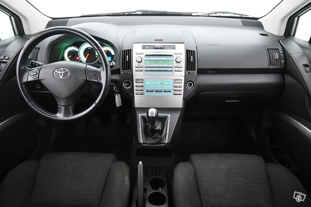 Toyota Corolla Verso 20