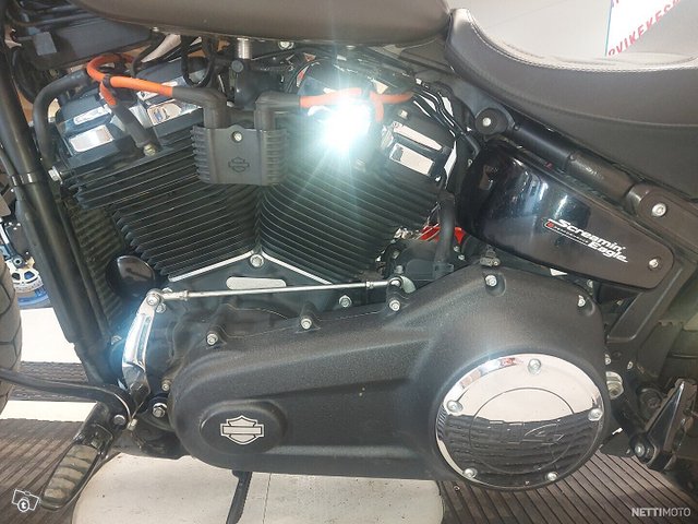 Harley-Davidson - 14