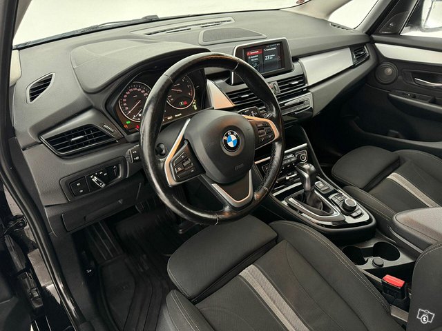 BMW 216 3
