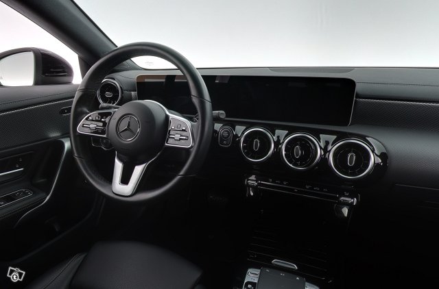 Mercedes-Benz CLA 11