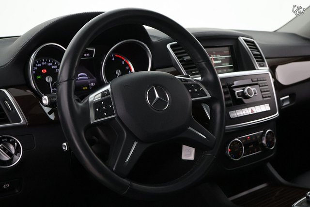 Mercedes-Benz GL 11