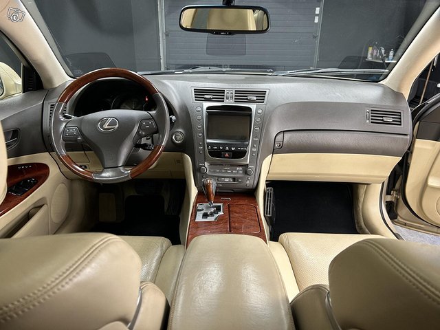 Lexus GS 10