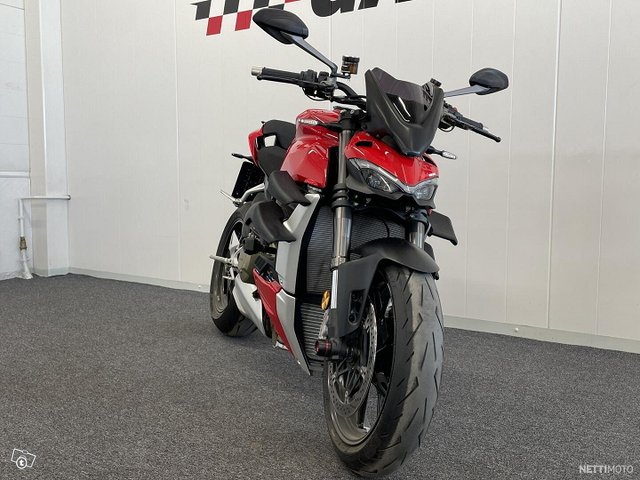 Ducati Streetfighter 2