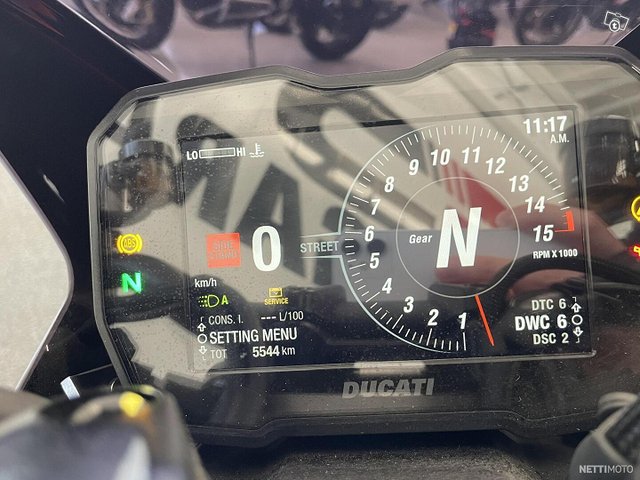 Ducati Streetfighter 9