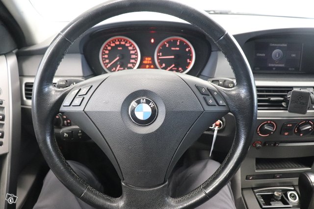 BMW 520 19