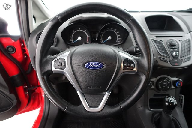 Ford Fiesta Van 17