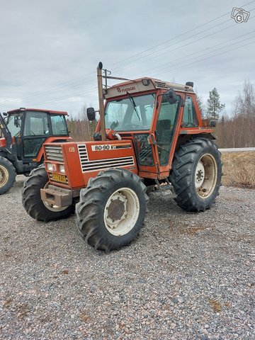 Traktori Fiat 80-90 3