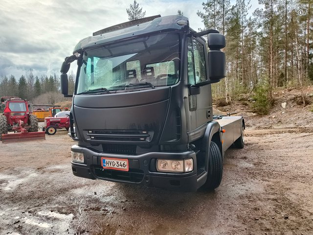 Iveco Eurocargo 120E Vakin pikkukoukkulaitteella 3