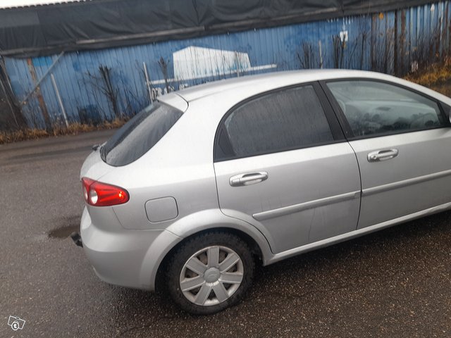 Chevrolet Lacetti 5