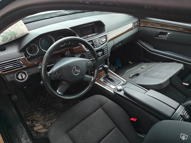 Mercedes-Benz E 200 8
