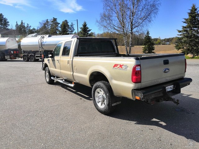 Ford F350 8