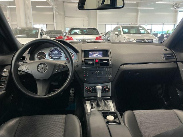 Mercedes-Benz C 4