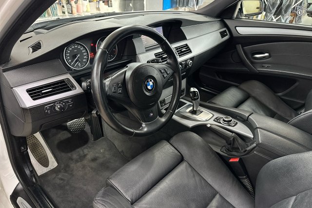BMW 530 9
