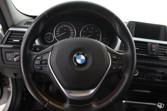 BMW 320 18