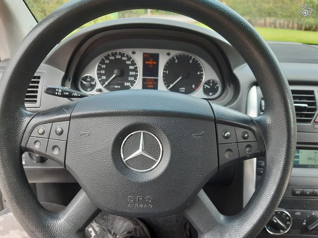 Mercedes-Benz B-sarja 10