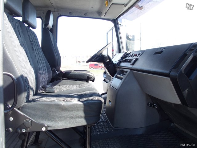 Mercedes-Benz Vario 16