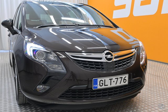 Opel Zafira Tourer 8