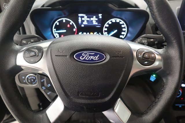 Ford Grand Tourneo Connect 19
