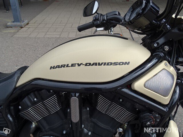 Harley-Davidson VRSC 9