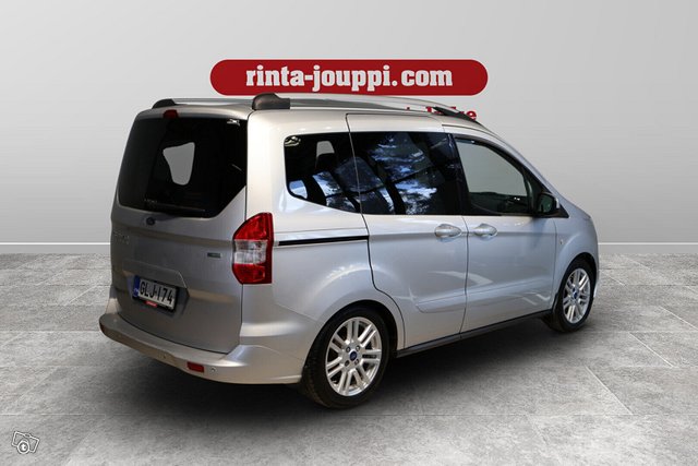Ford Tourneo Courier 5
