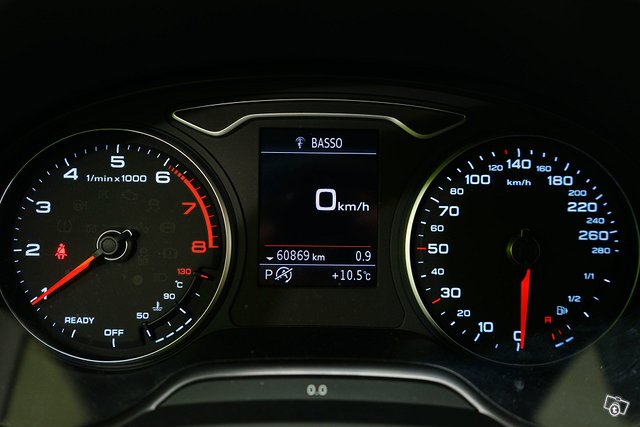 Audi Q2 14