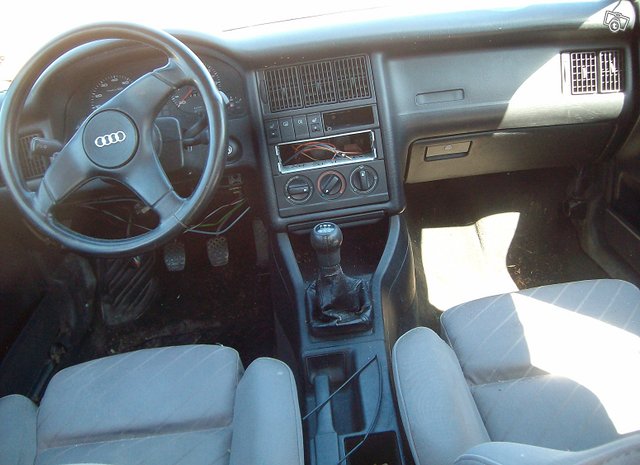 Audi 80-sarja 1
