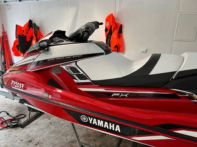 Yamaha Waverunner 2