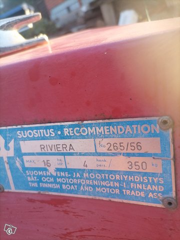 Riviera 410 ja moottori 5